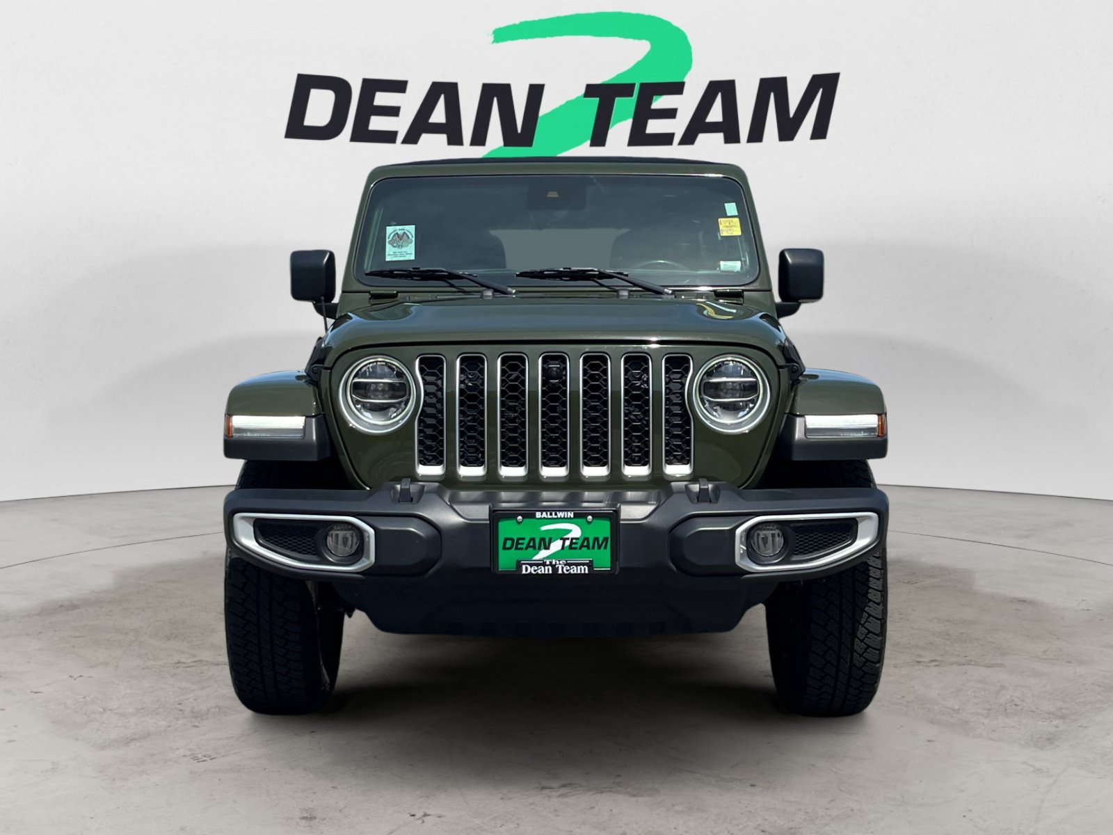 Used 2021 Jeep Wrangler Unlimited Sahara AWD/4WD image 2