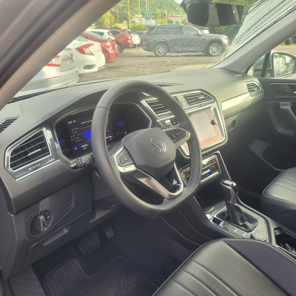 Used 2022 Volkswagen Tiguan SE image 14