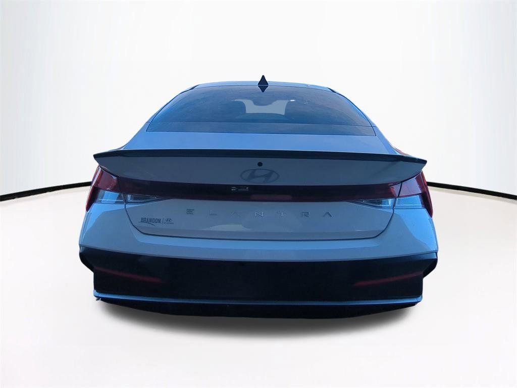 New 2026 Hyundai Elantra SEL Sport Premium FWD image 6