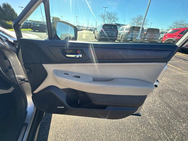 Used 2016 Subaru Outback 2.5i Limited AWD/4WD image 16