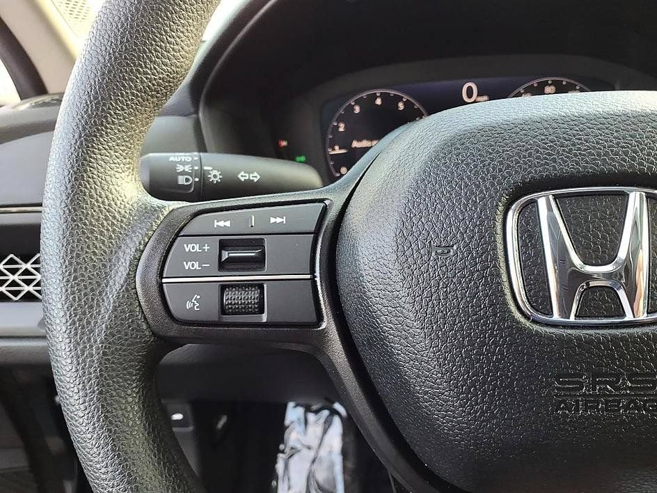 Used 2025 Honda Accord SE image 23