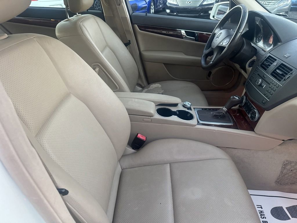 Used 2011 Mercedes-Benz C 300 4MATIC Sedan image 49