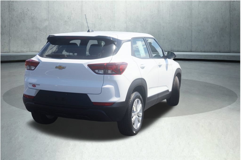 Used 2023 Chevrolet TrailBlazer LS FWD image 12