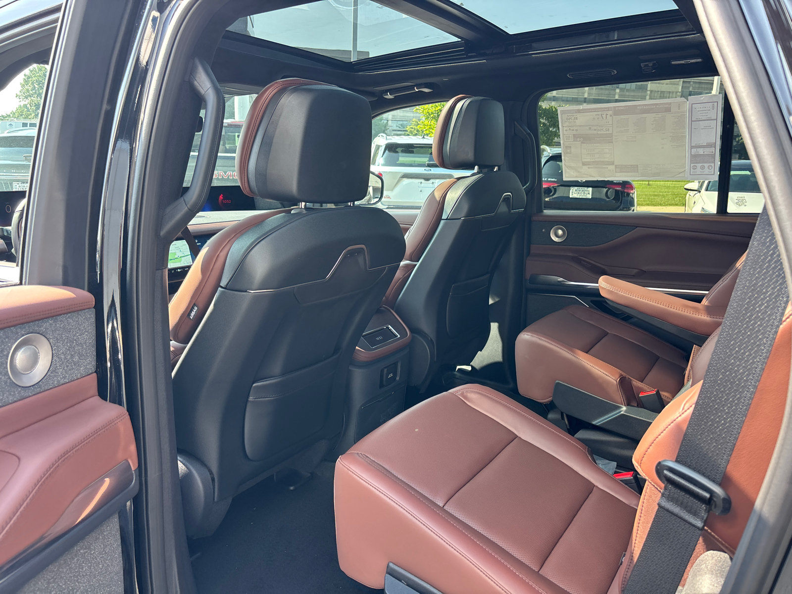 New 2027 Lincoln Navigator Reserve AWD/4WD image 27