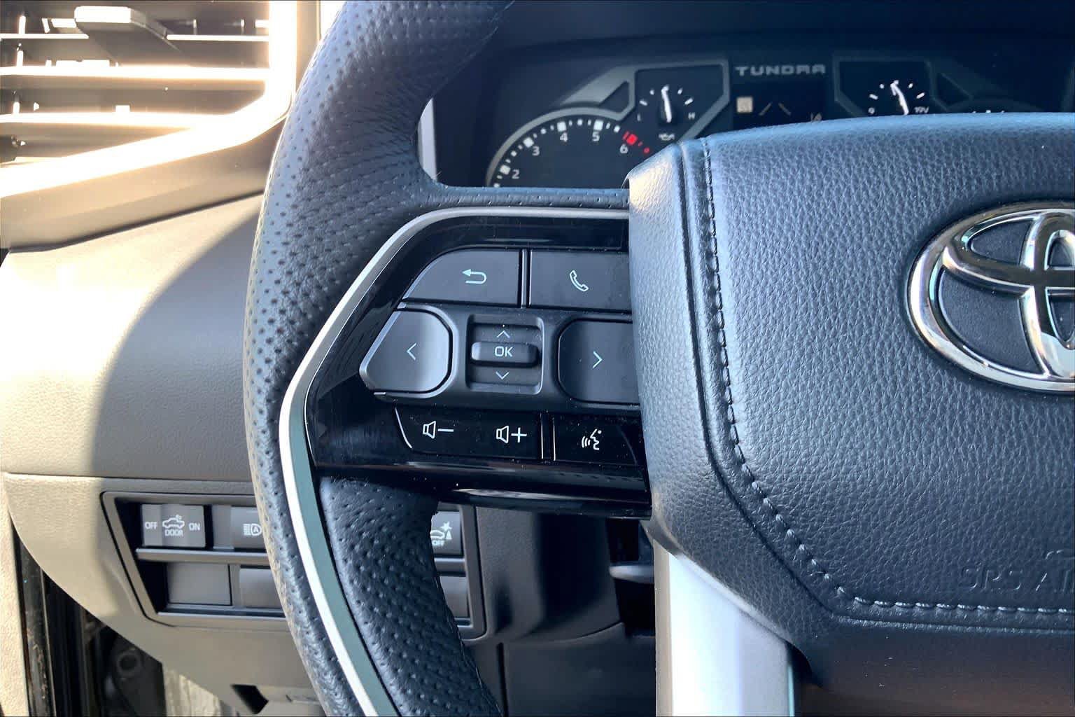 Used 2023 Toyota Tundra Limited AWD/4WD image 24