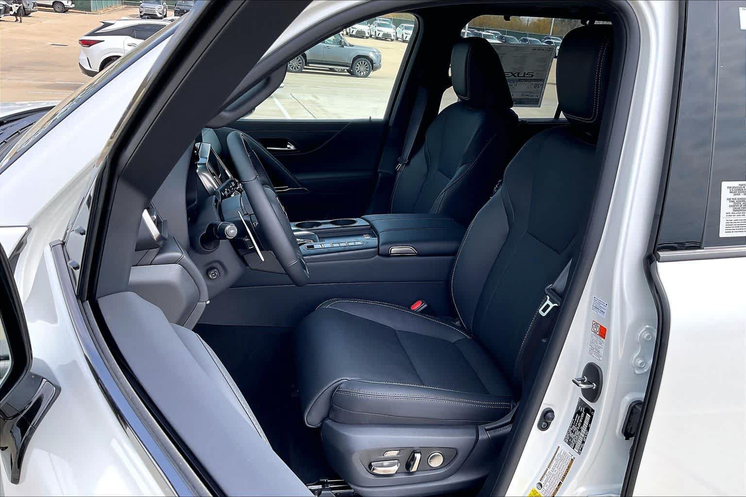 New 2026 Lexus LX 700h Luxury image 16