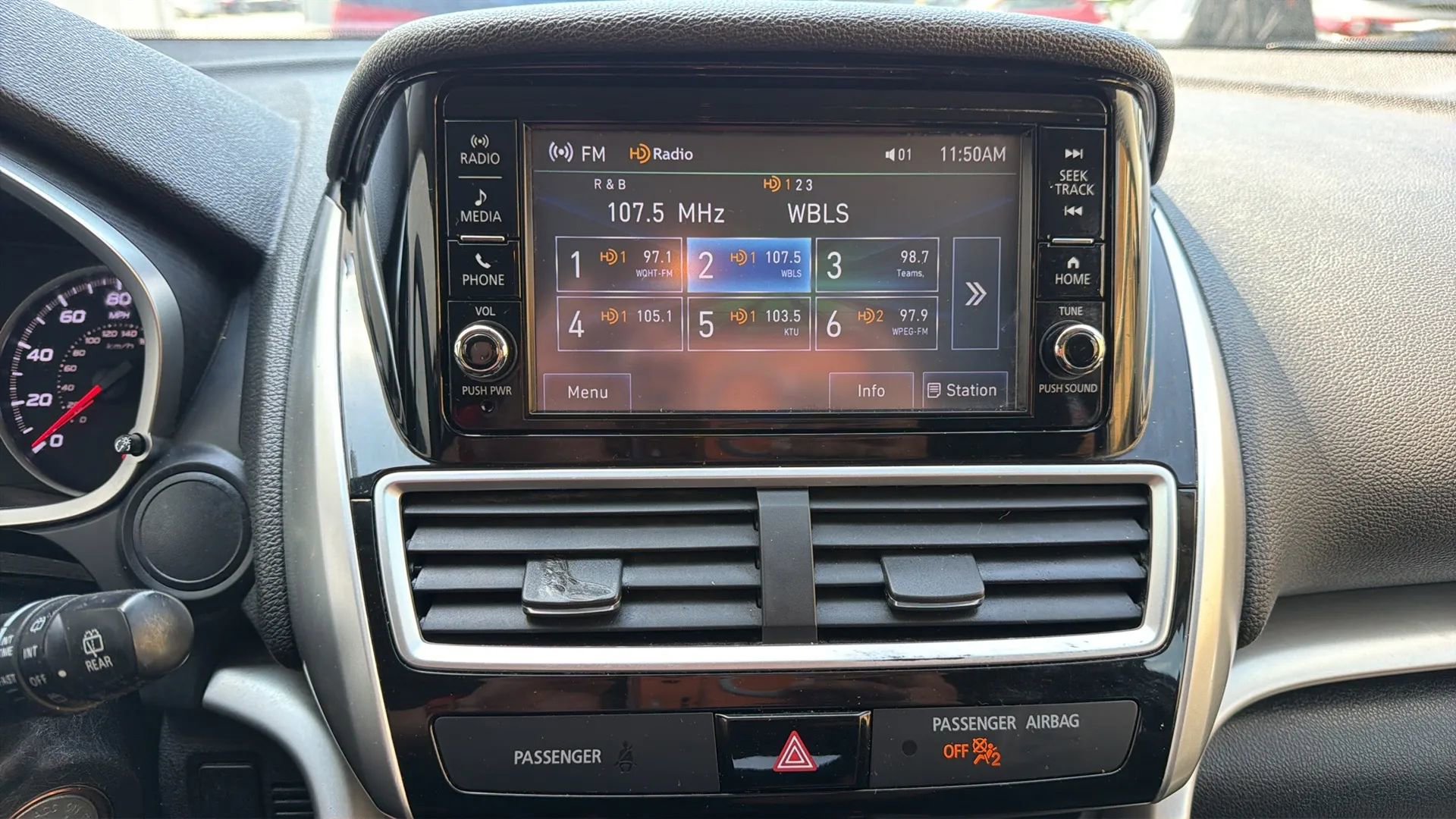 Used 2018 Mitsubishi Eclipse Cross ES AWD/4WD image 18