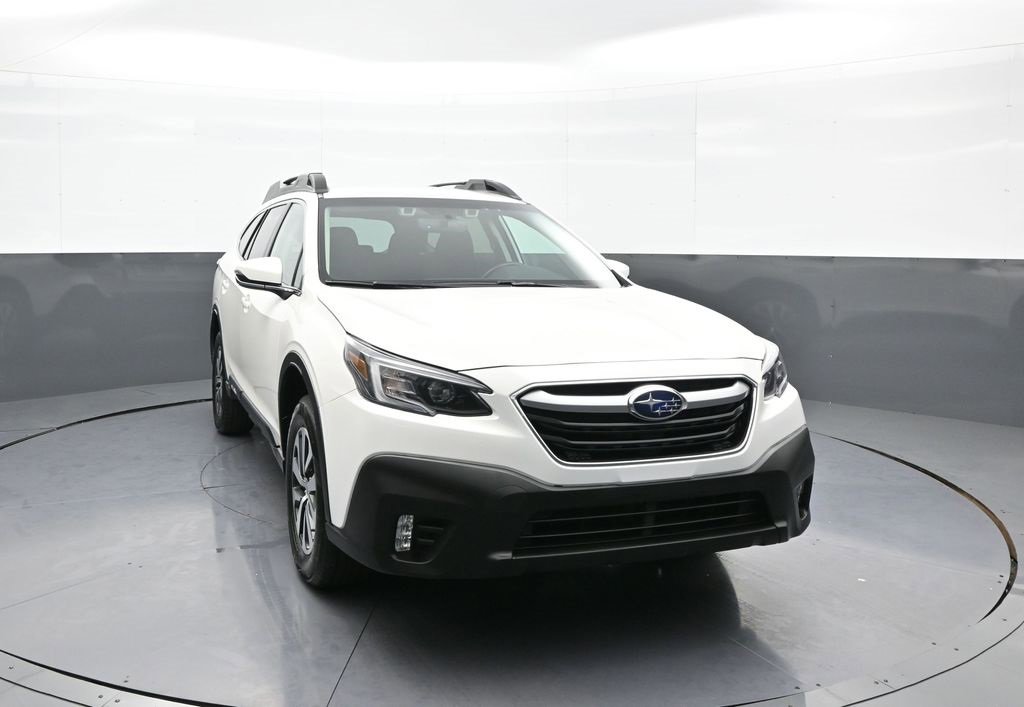 Used 2022 Subaru Outback Premium image 3