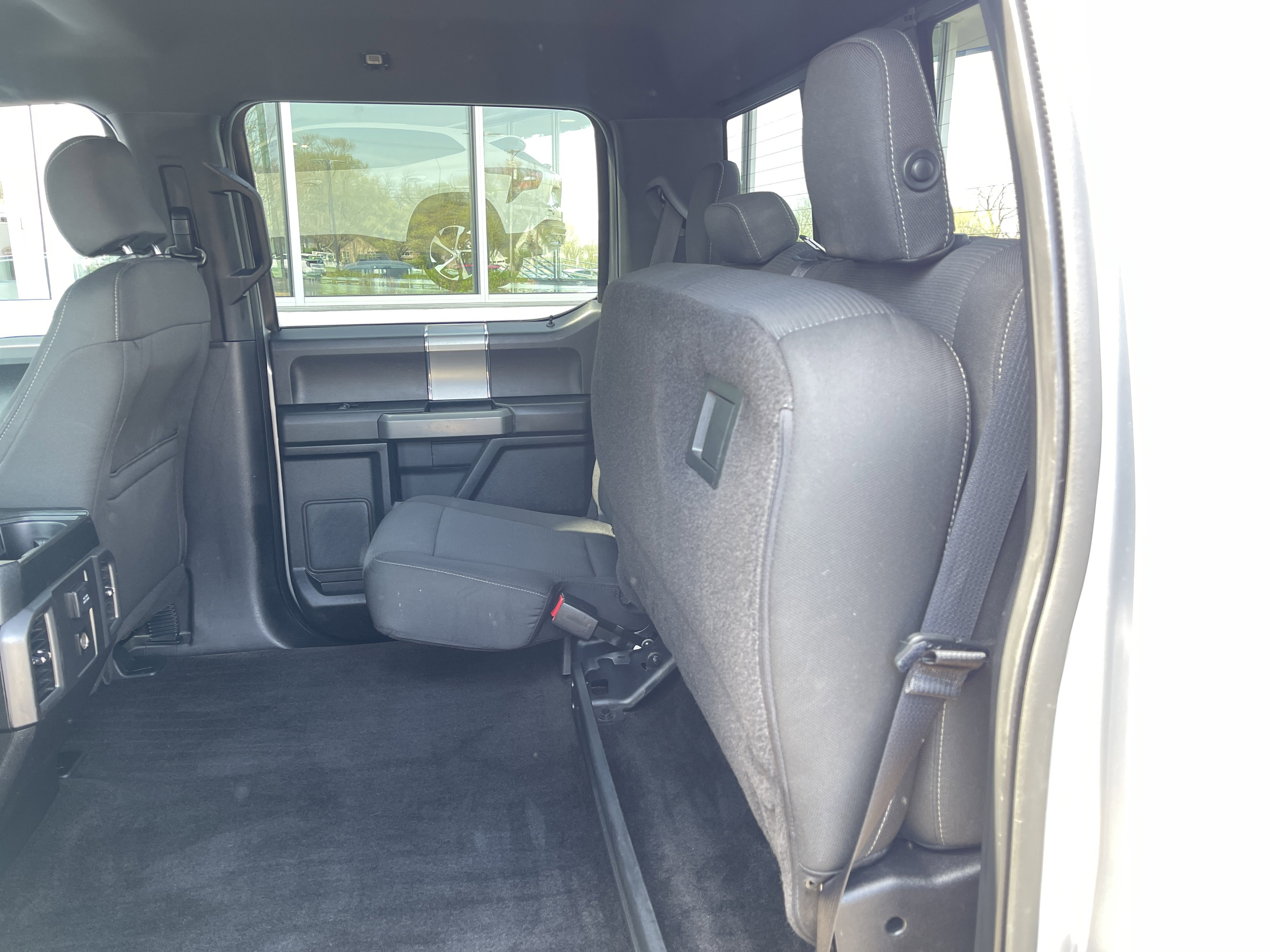 Used 2015 Ford F150 XLT w/ Equipment Group 302A Luxury image 39