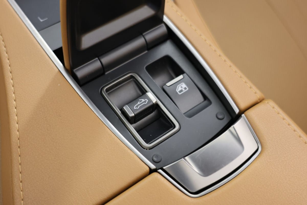 Used 2022 Lexus LC 500 Convertible w/ Touring Package RWD image 32
