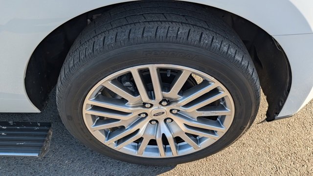 Used 2024 Ford Expedition Max Limited image 19