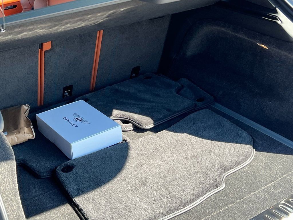 Certified 2025 Bentley Bentayga image 22