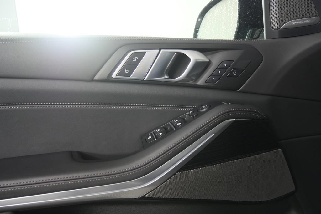 Certified 2026 BMW X5 sDrive40i w/ M Sport Package RWD image 8