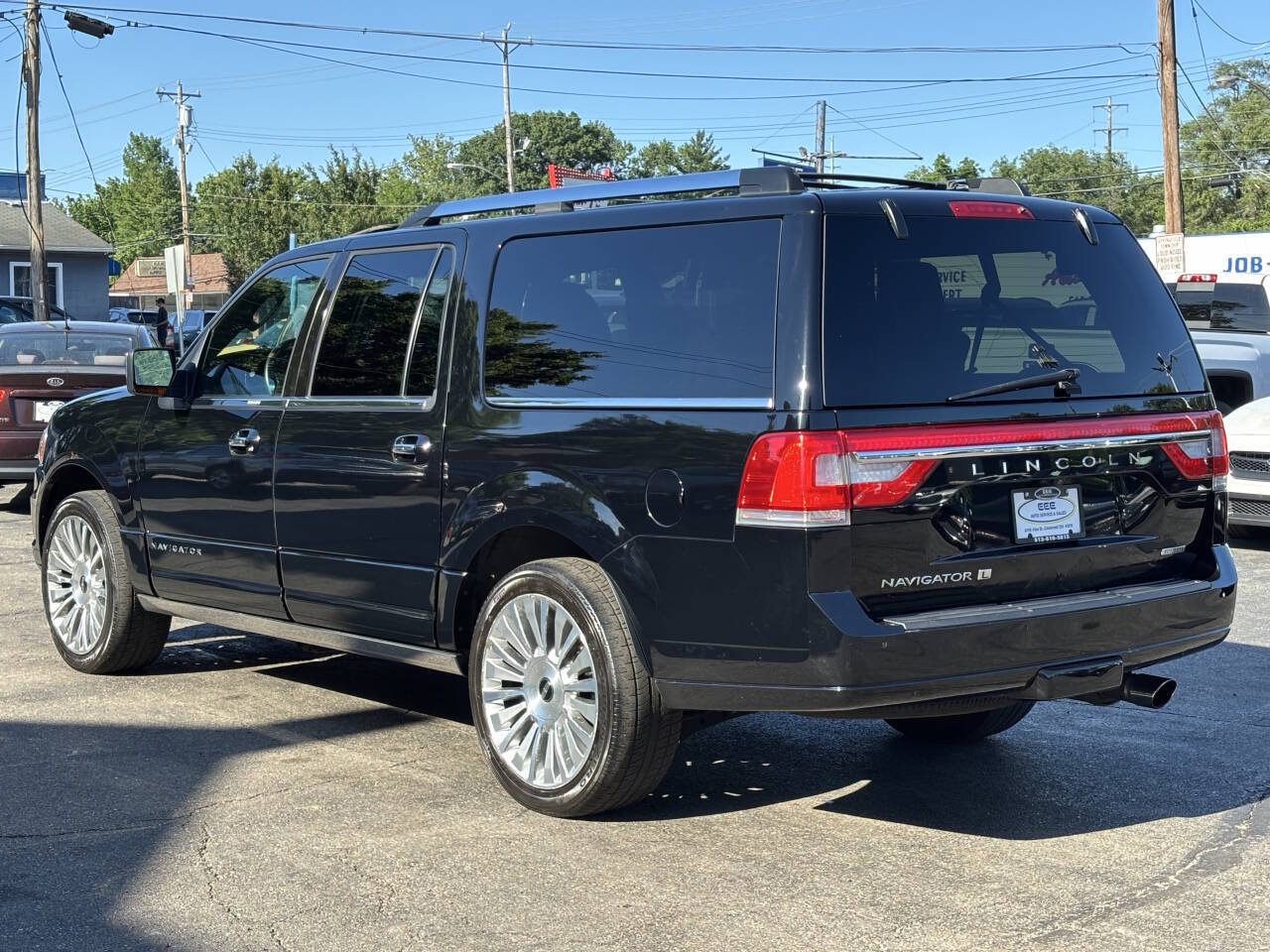 Used 2016 Lincoln Navigator L Reserve AWD/4WD image 6