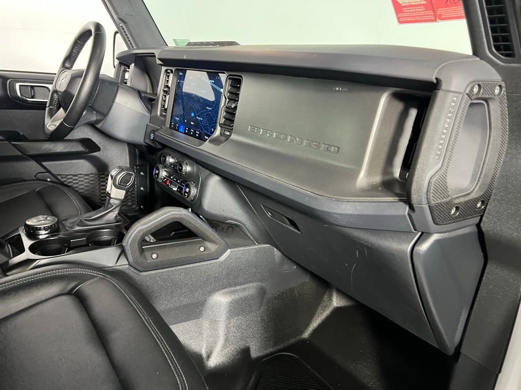 Used 2025 Ford Bronco Badlands image 32