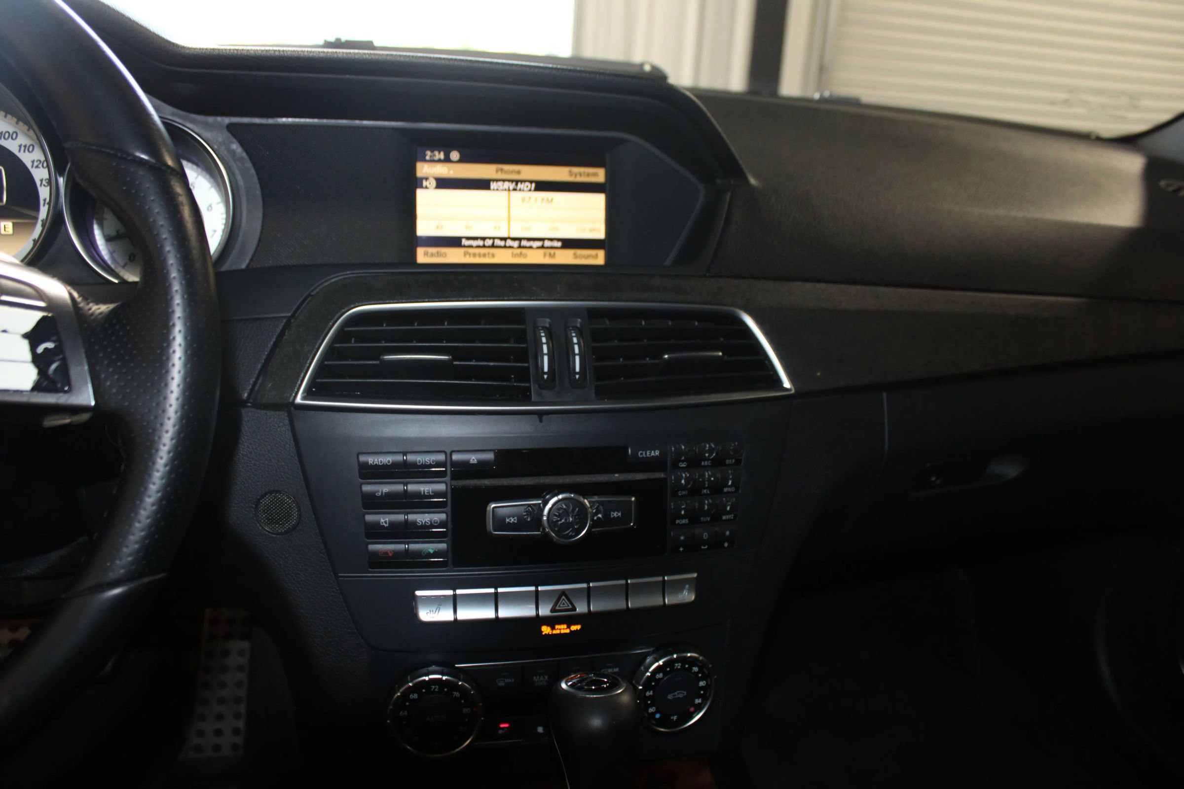 Used 2012 Mercedes-Benz C 250 Sedan image 13