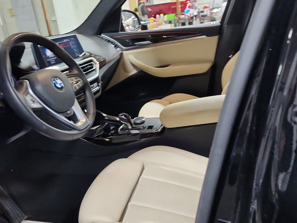 Used 2023 BMW X3 xDrive30i w/ Convenience Package image 4