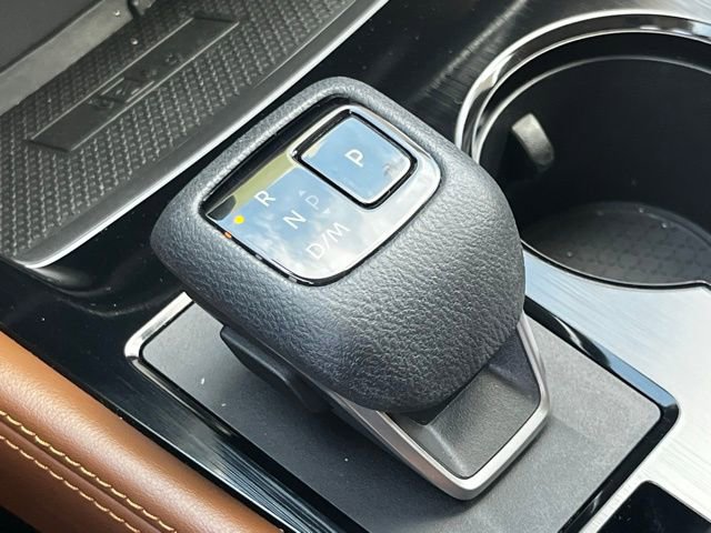 Used 2025 Nissan Rogue Platinum image 18