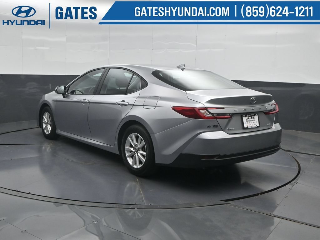Used 2025 Toyota Camry LE FWD image 8