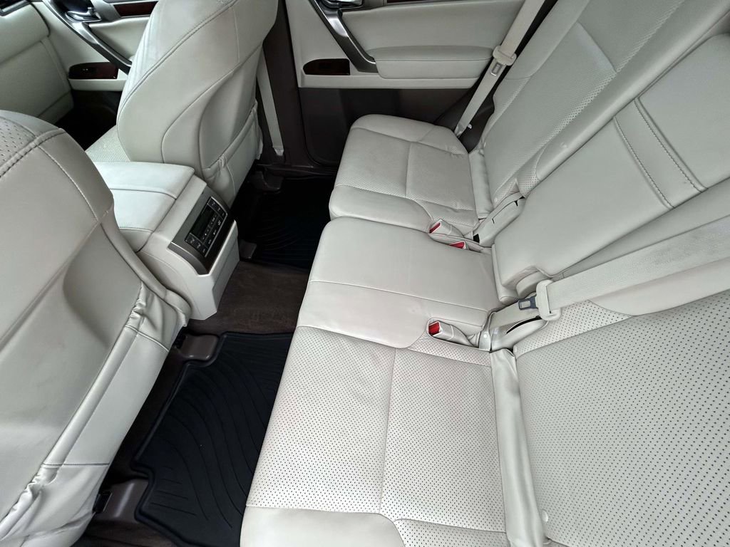 Used 2012 Lexus GX 460 w/ Comfort Plus Pkg image 12