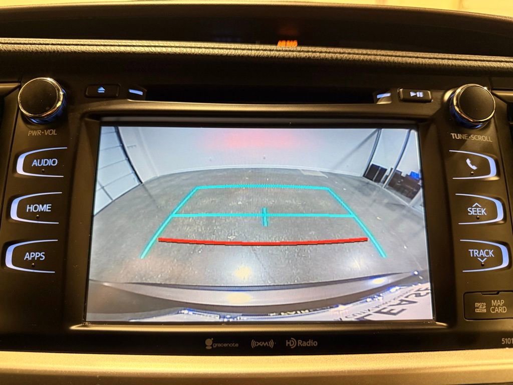 Used 2018 Toyota Highlander XLE image 23