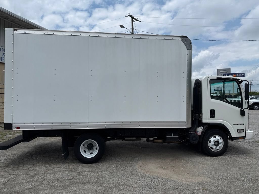 Used 2024 Isuzu NPR RWD image 9