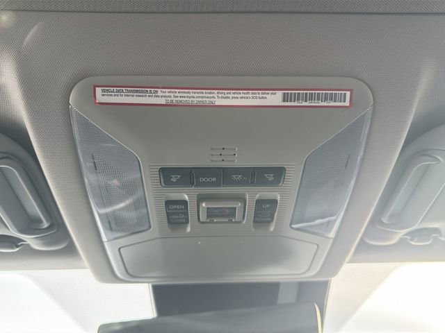 Used 2020 Toyota RAV4 Limited AWD/4WD image 25