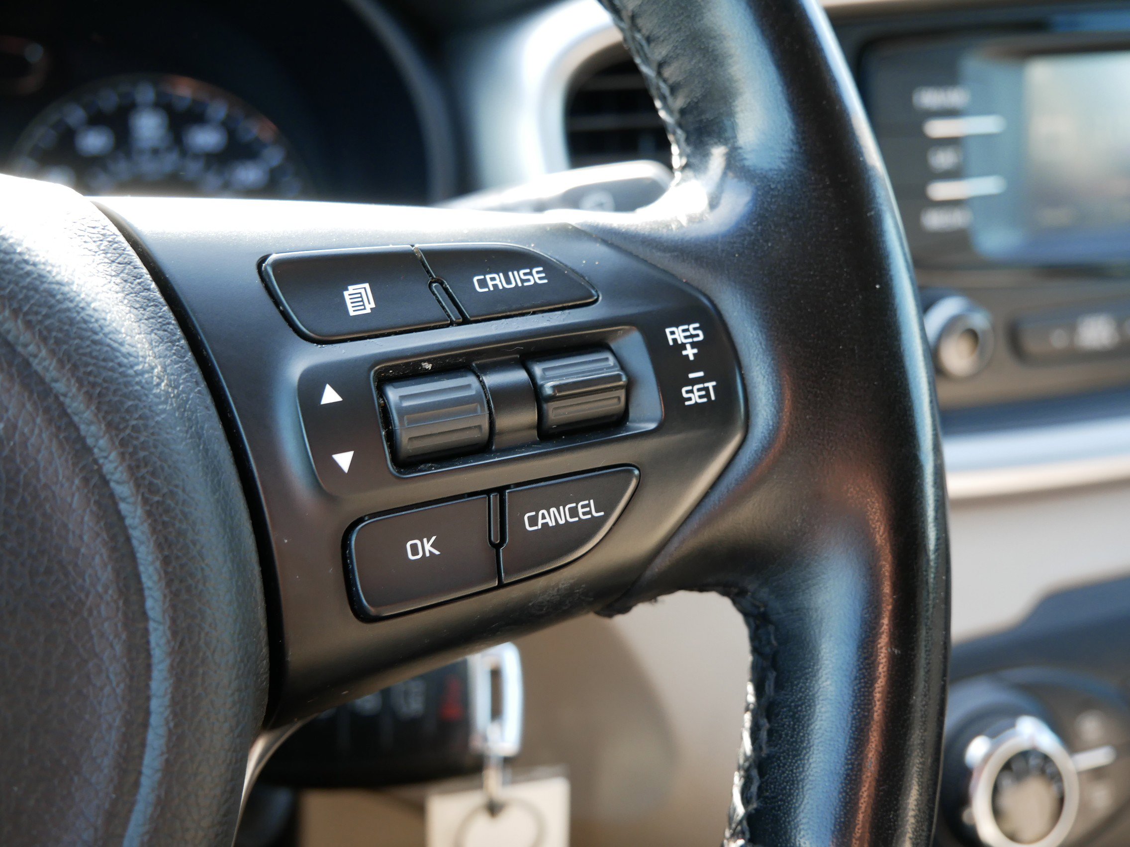 Used 2016 Kia Sorento LX w/ LX Convenience Package image 24