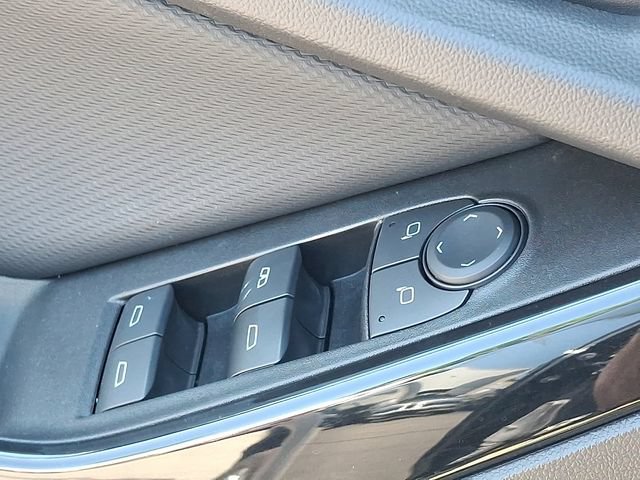 Used 2025 Chevrolet Equinox LT AWD/4WD image 19