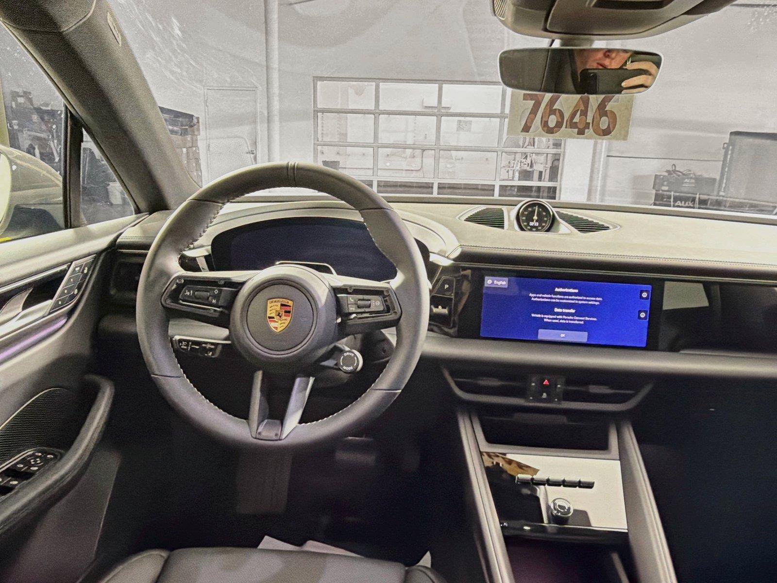 Certified 2026 Porsche Macan Electric RWD image 18