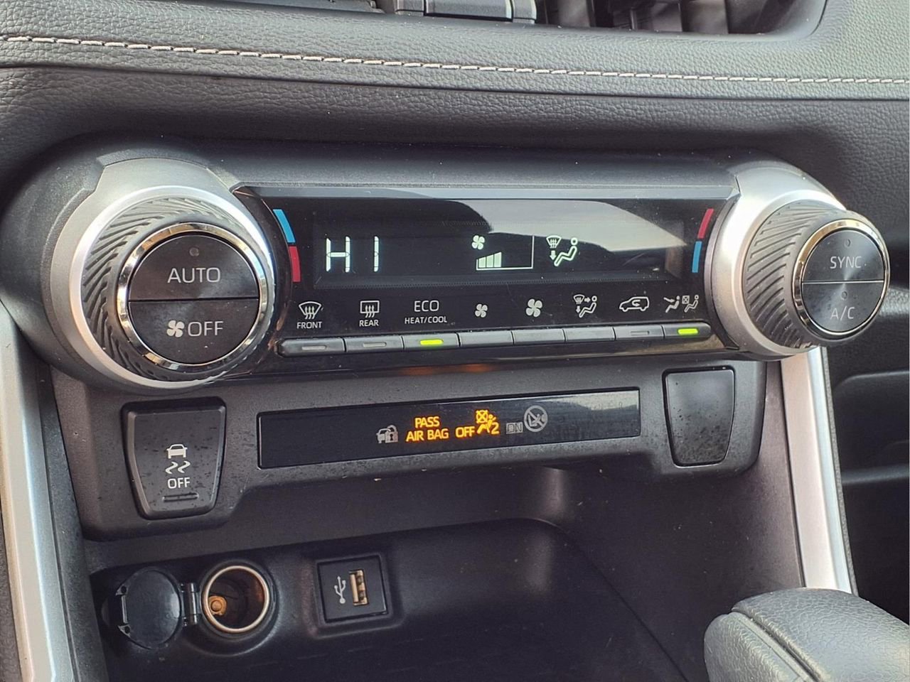 Used 2023 Toyota RAV4 LE image 19