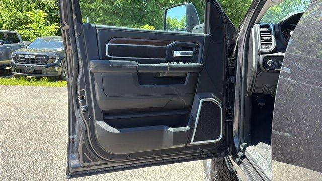 Used 2024 RAM 2500 Laramie w/ Safety Group AWD/4WD image 12