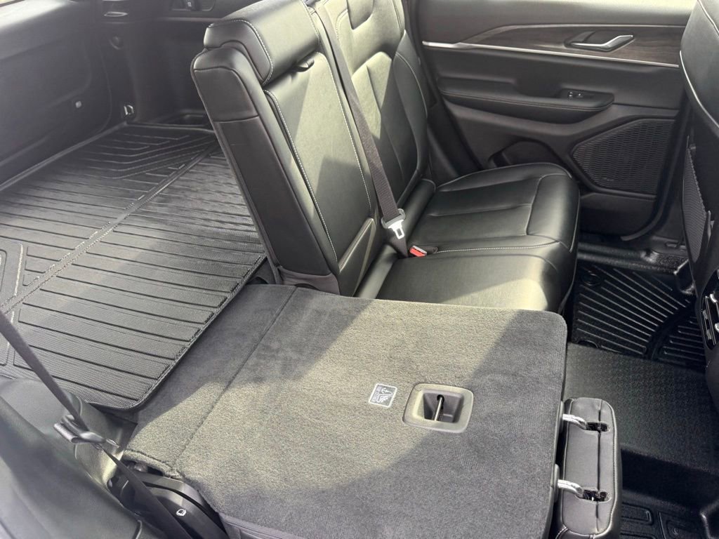 Used 2025 Jeep Grand Cherokee Limited image 53