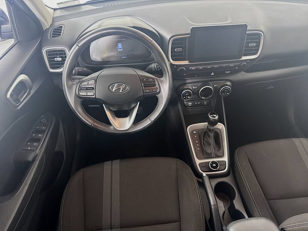 Certified 2025 Hyundai Venue SEL FWD image 22