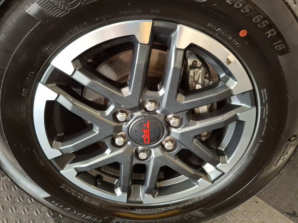 Used 2025 Toyota Tacoma TRD Sport AWD/4WD image 3