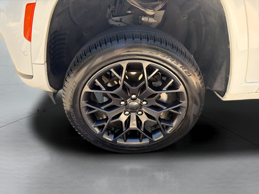 Used 2023 Jeep Grand Cherokee L Summit AWD/4WD image 13