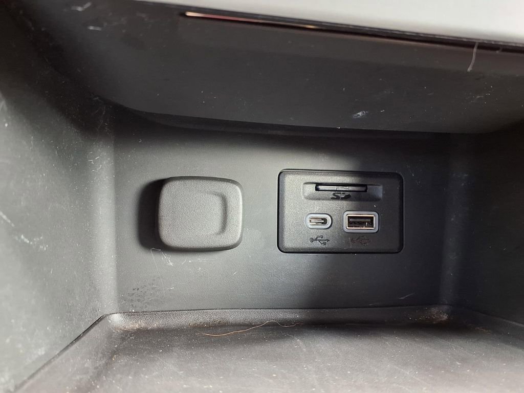 Used 2023 GMC Acadia SLT w/ Elevation Edition FWD image 10