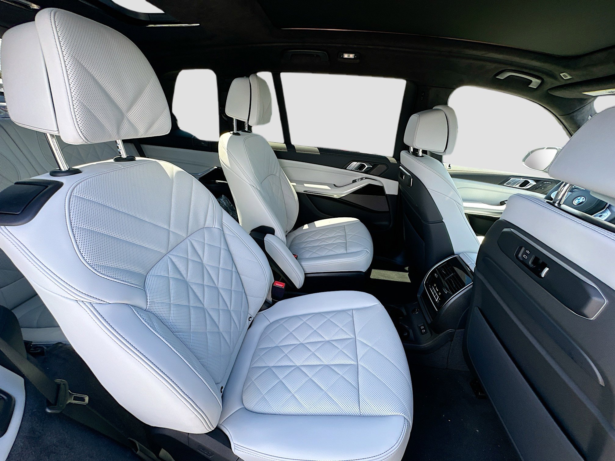 New 2026 BMW X7 xDrive40i w/ Premium Package image 22