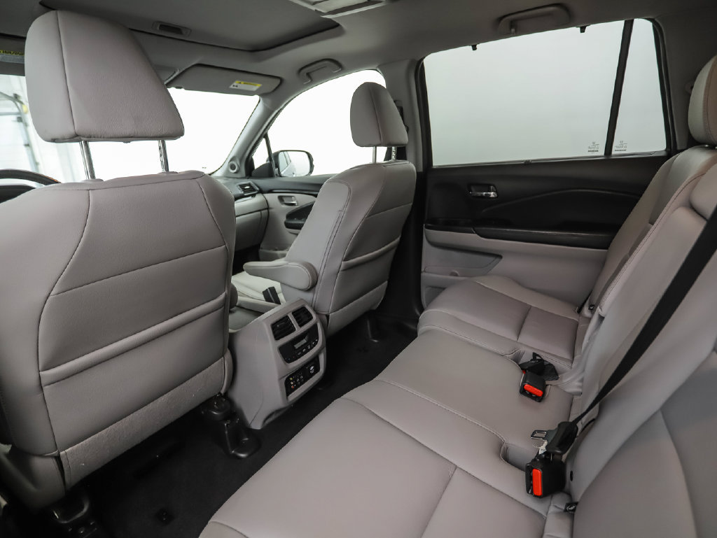 Used 2018 Honda Pilot Touring image 21