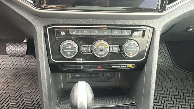 Used 2023 Volkswagen Atlas Cross Sport SE image 13