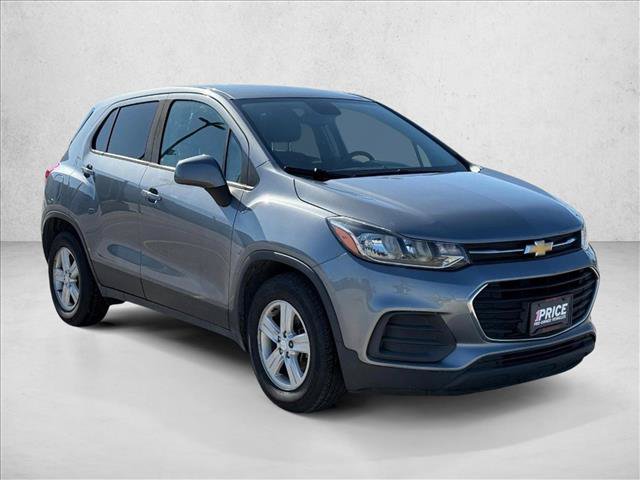 Used 2020 Chevrolet Trax LS w/ Tint and Cruise Package FWD image 9