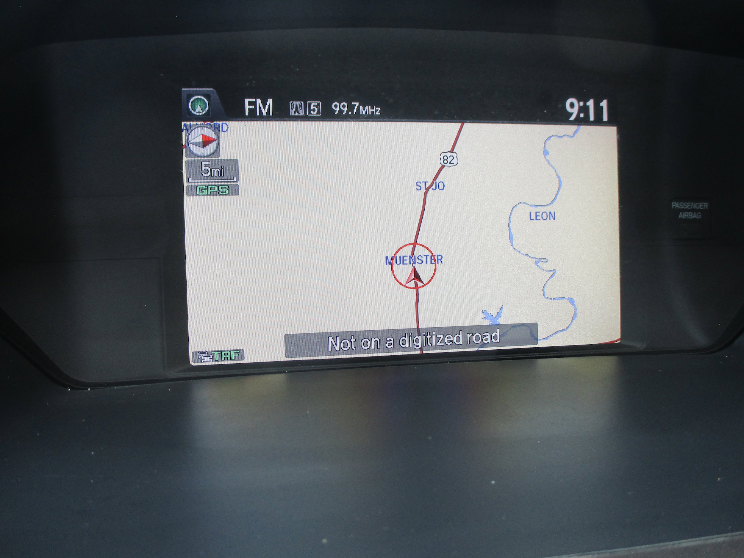 Used 2016 Honda Odyssey Touring Elite image 18