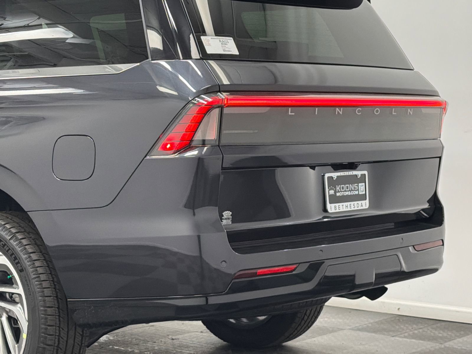 New 2026 Lincoln Navigator Reserve AWD/4WD image 7
