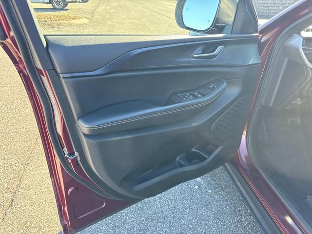 Used 2024 Jeep Grand Cherokee Laredo w/ Trailer Tow Package image 25