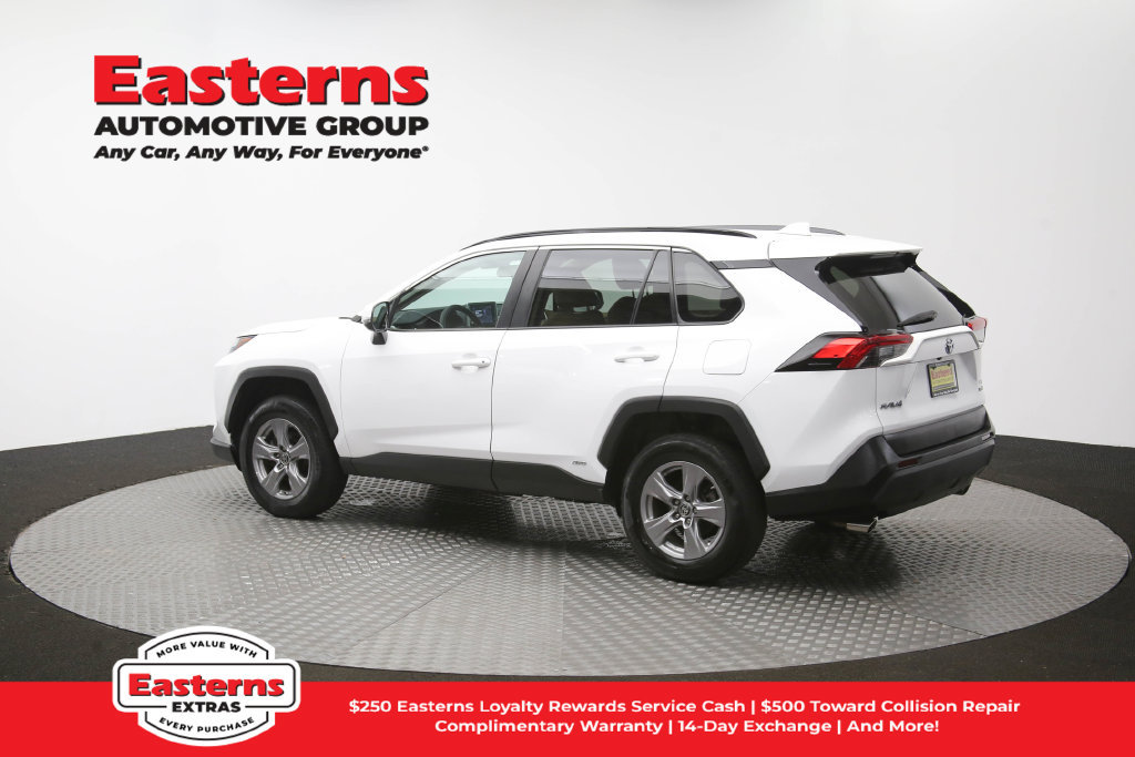 Used 2023 Toyota RAV4 LE AWD/4WD image 62