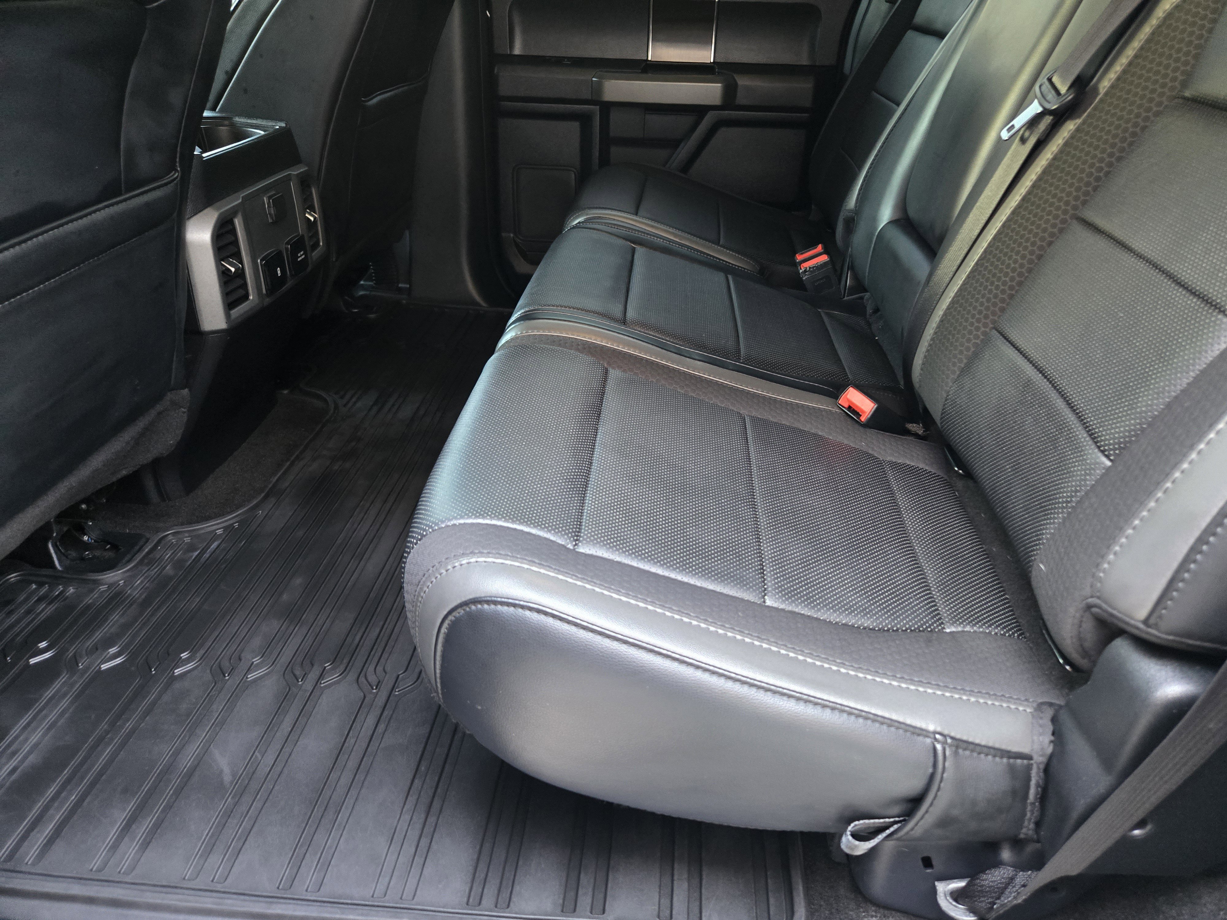 Used 2019 Ford F150 Raptor w/ Equipment Group 801A Mid image 22