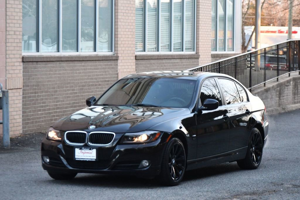 Used 2011 BMW 328i xDrive Sedan w/ Premium Pkg image 3