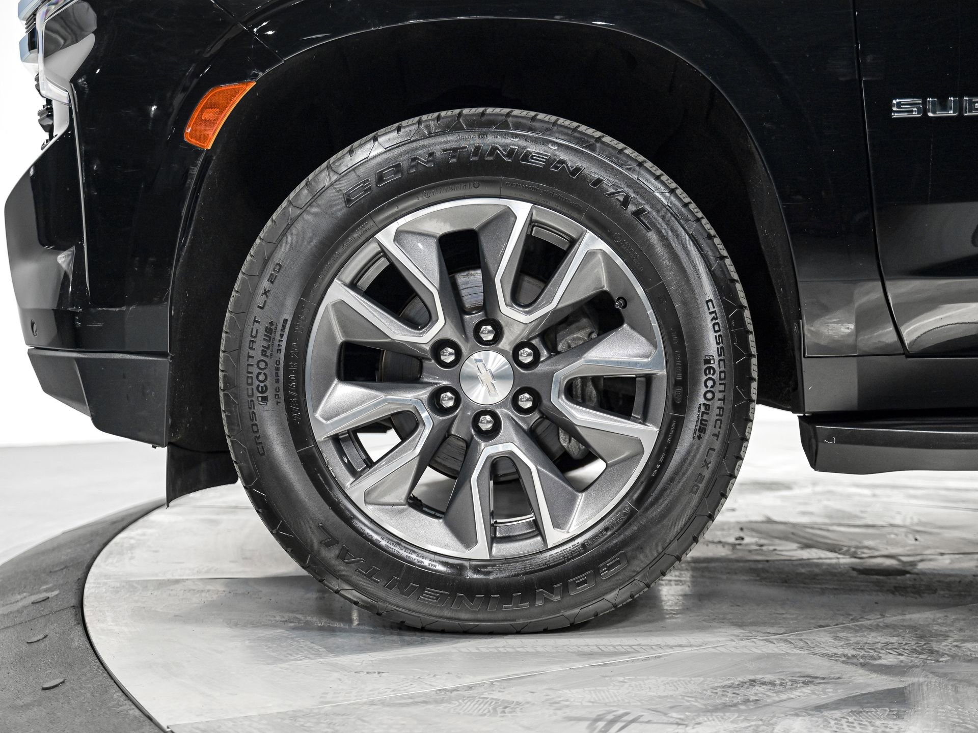 Used 2023 Chevrolet Suburban LS AWD/4WD image 3