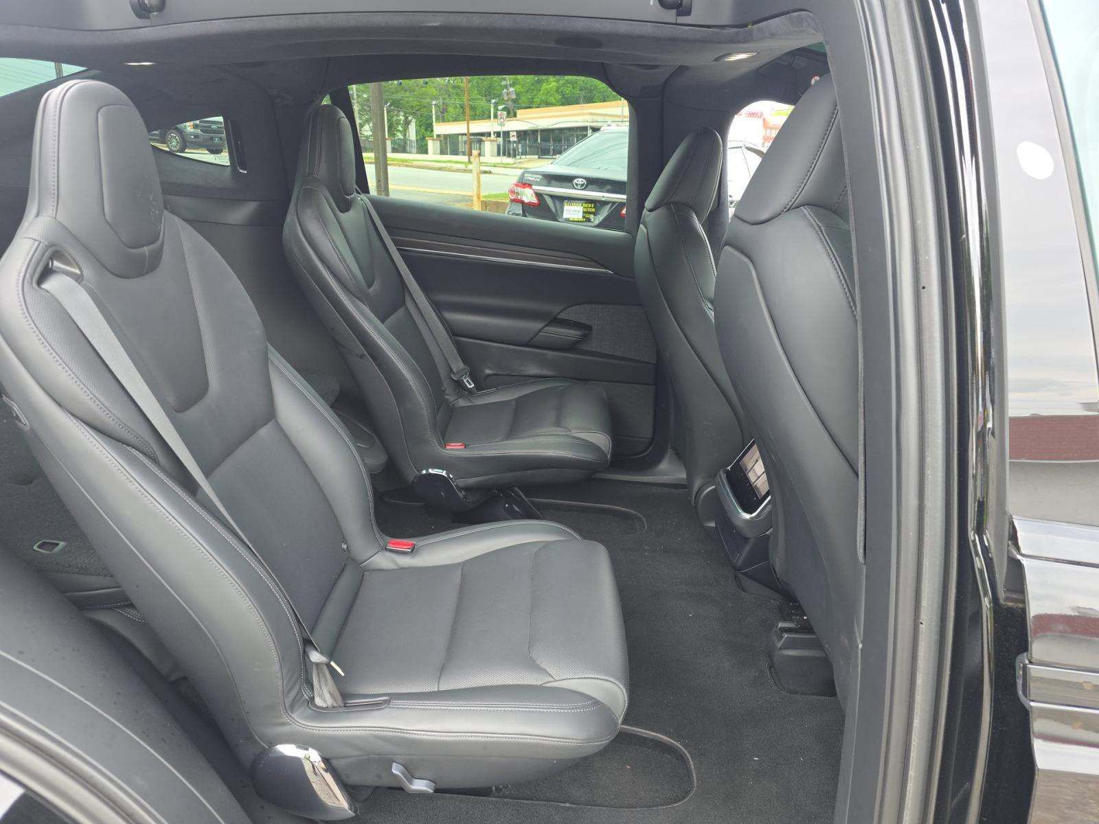 Used 2022 Tesla Model X AWD/4WD image 3