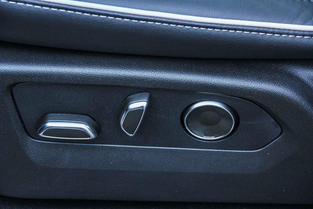 Used 2026 Cadillac Escalade Luxury image 22